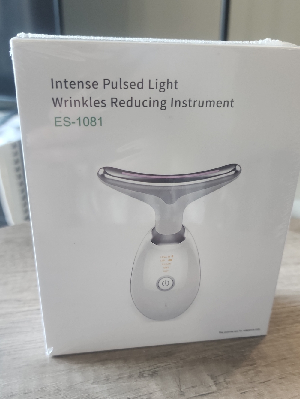 ES-1081 Intense Pulsed Light Wrinkle Reducer - White with Silver Accent